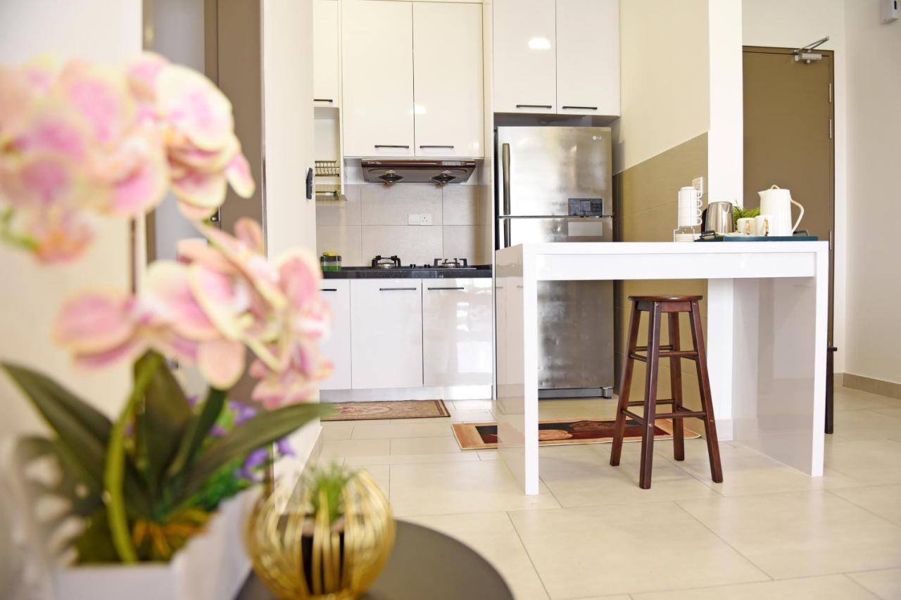 Mines Astetica Lake View Condo Seri Kembangan V1 Eksteriør bilde