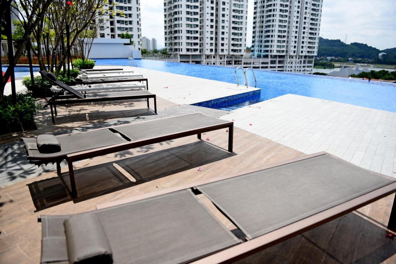 Mines Astetica Lake View Condo Seri Kembangan V1 Eksteriør bilde